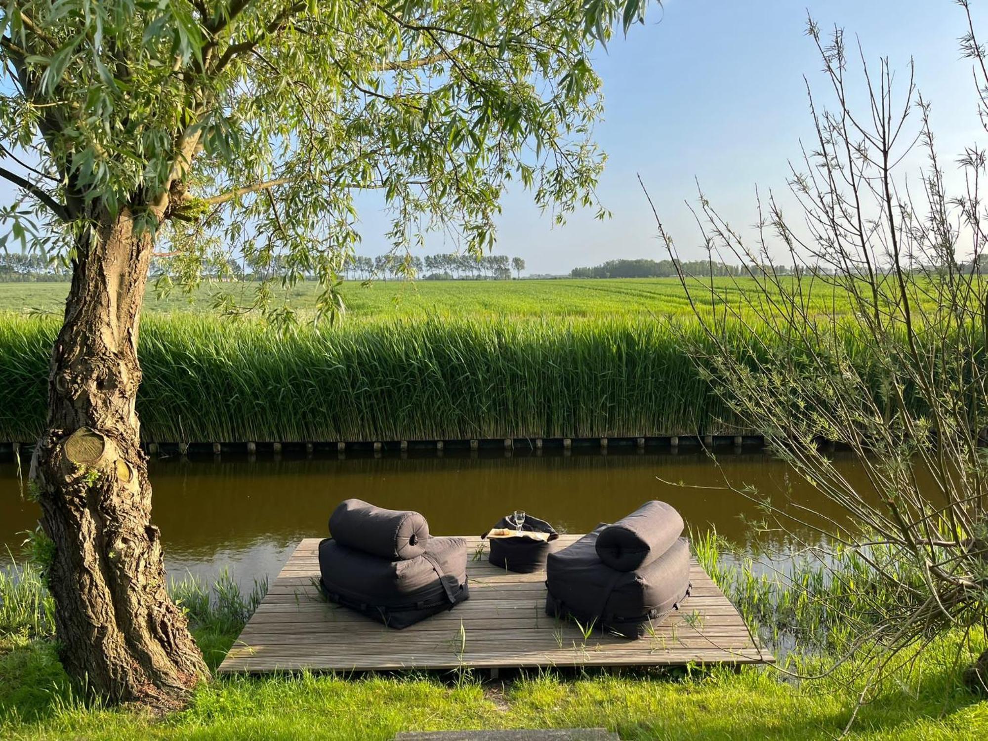 Iris'T; Dijkhuisje In De Polders Van Groede. Villa Bagian luar foto